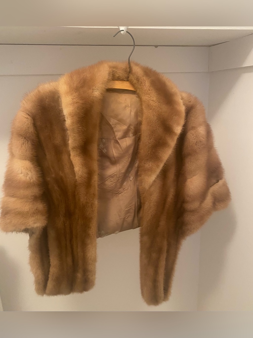 Vintage Genuine Mink Fur Stole Shawl Cape – Honey Blonde / Pastel Brown EUC